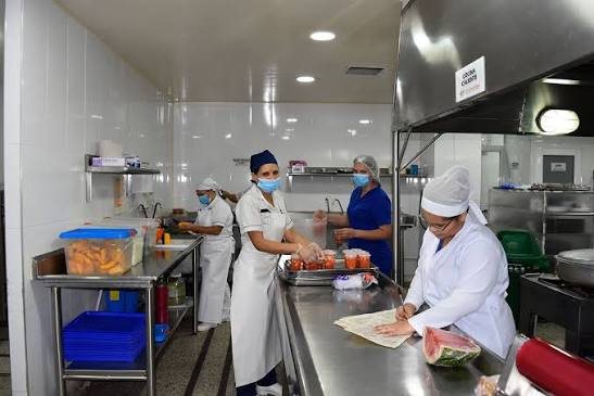 CONTRATACIÓN DEL SERVICIO EXTERNALIZADO DE ALIMENTACIÓN PARA LOS CENTROS DE DESARROLLO INFANTIL CDI LUZ Y VIDA, EL CHAVO Y BALTAZARA LLANGOMA DE LA PARROQUIA SAN JUAN CANTON RIOBAMBA
